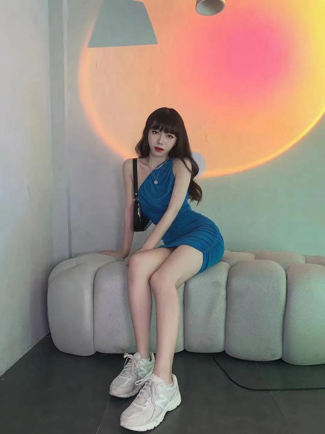 SNKR Girls送鞋丨翘臀还是长腿？球鞋女生们纷纷在夏天展示了自己的“隐藏级”