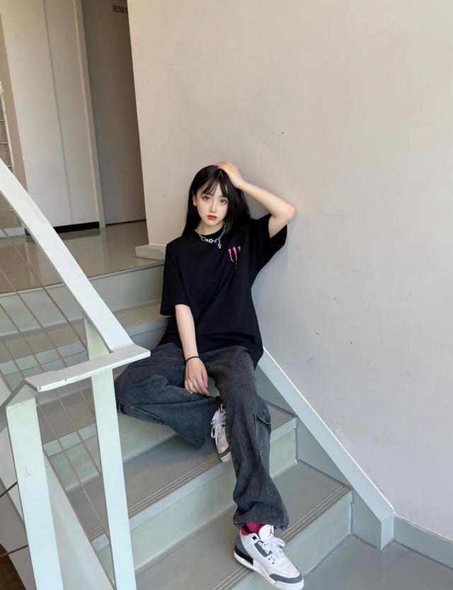 SNKR Girls送鞋丨肤白貌美很抗晒！球鞋女生们在夏天顶着太阳也要秀出自己的火