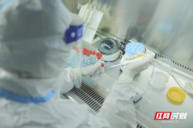情人节送啥给女朋友图片故事｜七夕，良人相伴