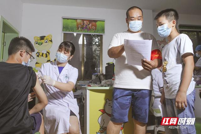 情人节送啥给女朋友图片故事｜七夕，良人相伴