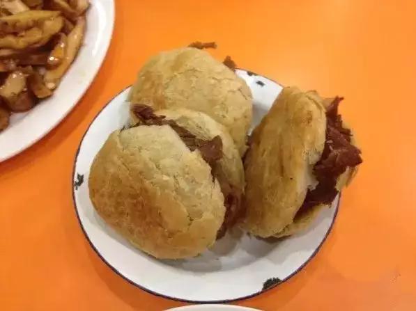 天津比较有名的小吃街，熟悉的天津街，回来了