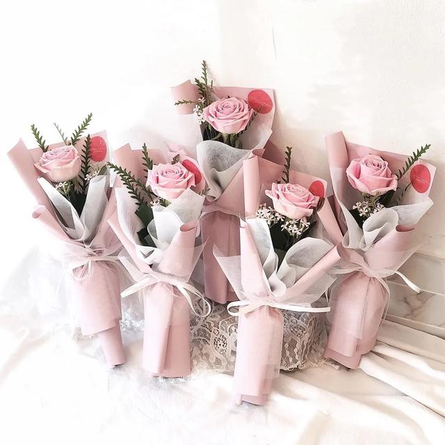 手捧花怎么包装,包生日礼物怎么包装