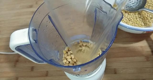 自制豆腐脑的教程，原来豆腐脑制作这么简单