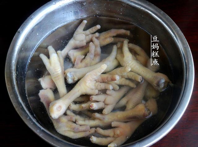 愛吃雞爪的別錯過！電飯煲簡單一燜，孩子都得搶著吃 熱愛美食 第5张