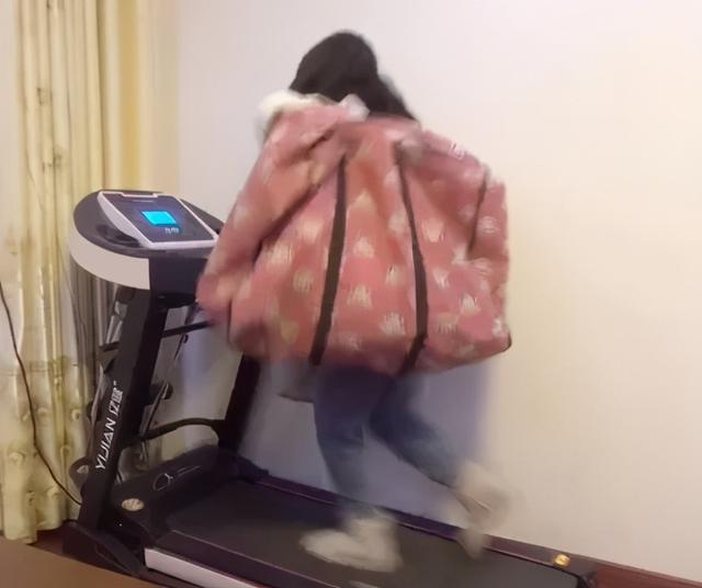 女朋友的胸，为什么忽大忽小？ 情人节送女朋友礼物