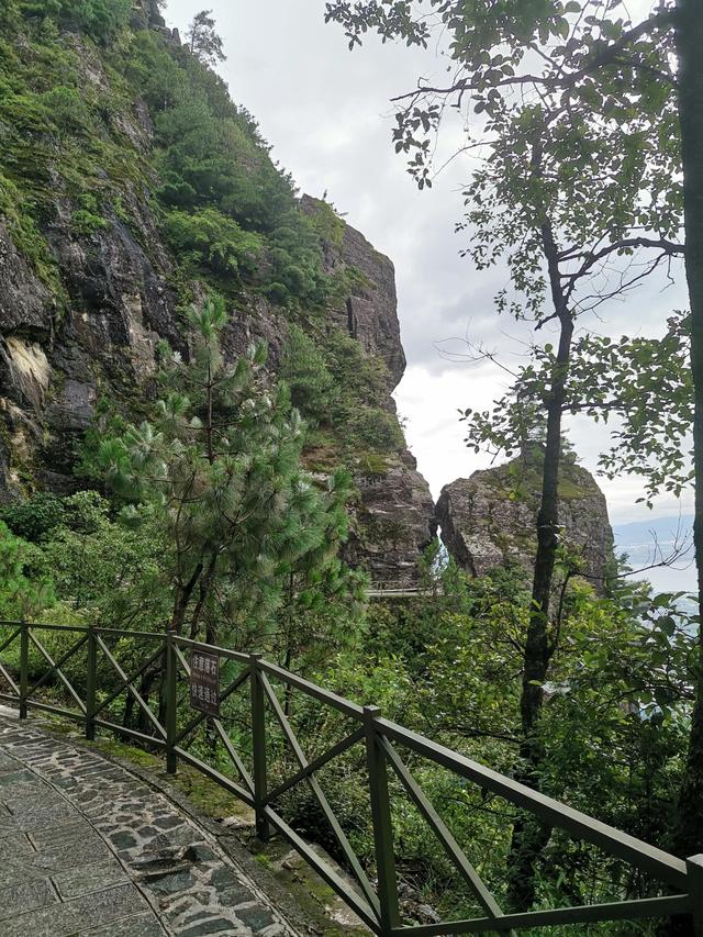 大理苍山游玩攻略，大理苍山旅游攻略自助游（大理苍山游玩攻略）