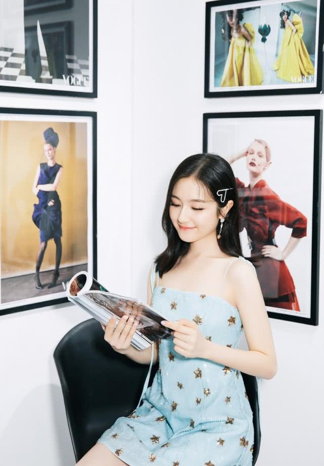 李蘭迪曬私服美照！淡黃長裙配蓬鬆頭發，氣質甜美可人充滿活力 娛樂八卦吃瓜 第6张