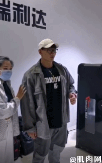 鹿晨輝遇上健身「小姐姐」，場面也太惹火了吧 健身減肥達人 第10张
