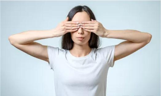 先天盲人，不用眼睛也能“看见”飞来的球