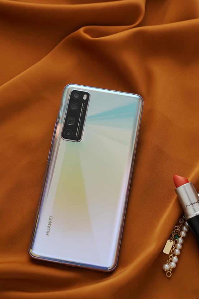 华为nova7pro值得买吗，为何华为nova7