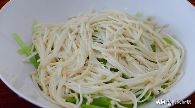夏天，寧可不吃肉也要吃它們，爽脆可口，吃火鍋，我必點它 熱愛美食 第12张