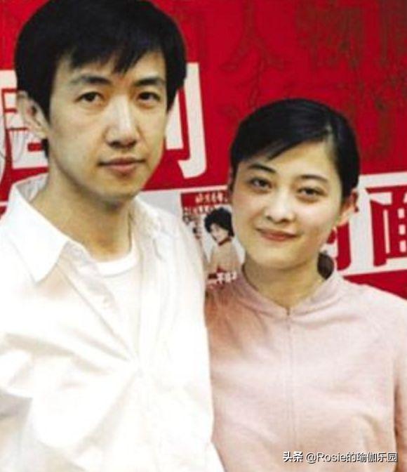 她因「被家暴」家喻戶曉，兩次閃婚，如今45歲幸福得像個小女人 娛樂八卦吃瓜 第13张