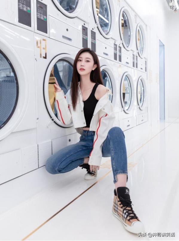 女朋友和她妈妈，我该送什么礼物？网友：哪个是她妈妈？哈哈哈 送女朋友什