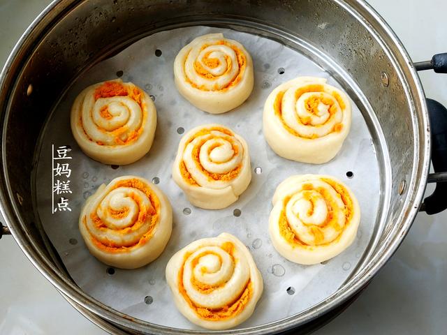 第一次這麼做花卷，10分鍾搞定，又軟又香！兒子直呼：太好吃了 熱愛美食 第1张