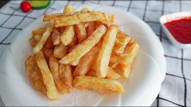 如何炸薯条又酥又脆窍门，炸薯条3个超简单小技巧