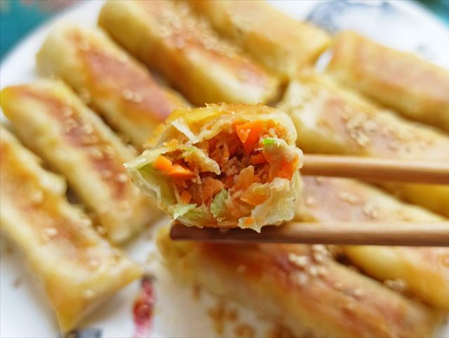 餃子皮別浪費了，教你4種創新吃法，皮脆餡香，上桌孩子們搶著吃 熱愛美食 第11张
