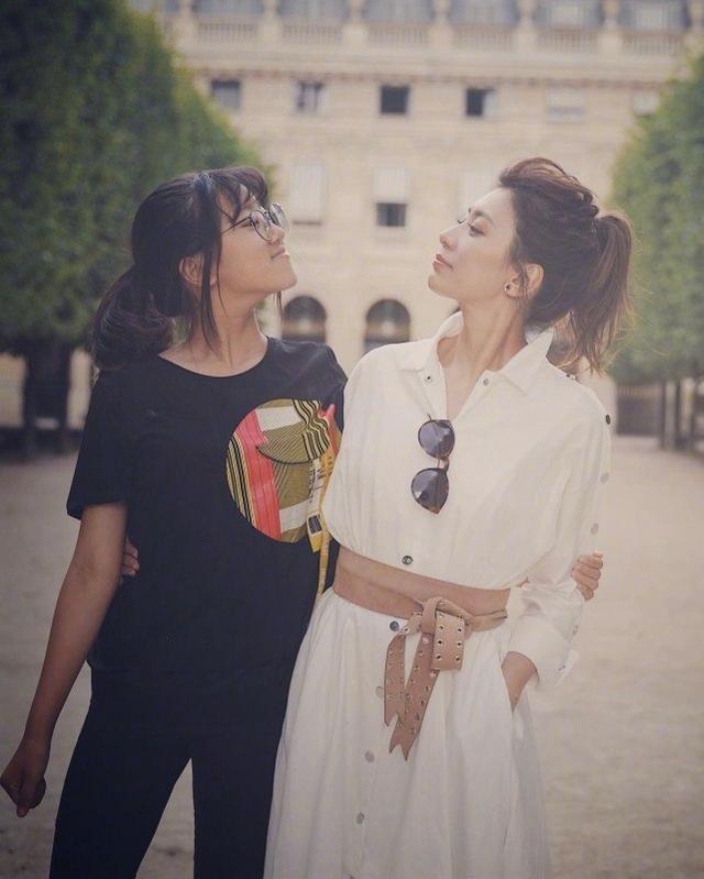 賈靜雯大女兒過生日！賈靜雯曬多張童年照為女兒慶生，首次不打碼 娛樂八卦吃瓜 第7张