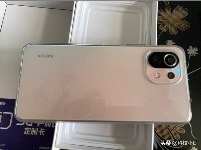 520买什么手机送女朋友？这三款是不错的选择，手感好颜值高 女朋友生日送什