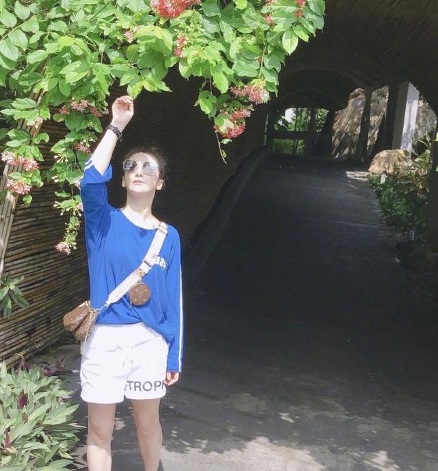 《白蛇傳》小青陳紫函現身，穿緊身短裙秀身材，出道24年沒啥變化 娛樂八卦吃瓜 第5张