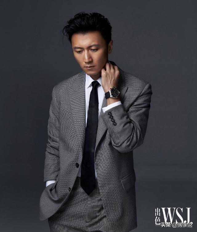 奥运冠军巩立姣晒谢霆锋送的签名鞋，称对方哥哥！和热巴也有互动 送女朋友