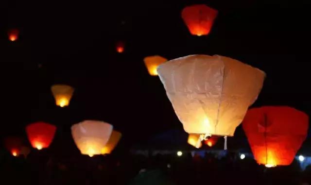 关于元宵节的古诗四句，关于元宵节的古诗简单的四句