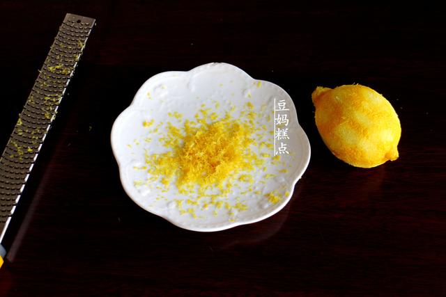 蒸或烤都可以，這蘋果蛋糕，不用打發，拌好麵糊就能做 熱愛美食 第5张