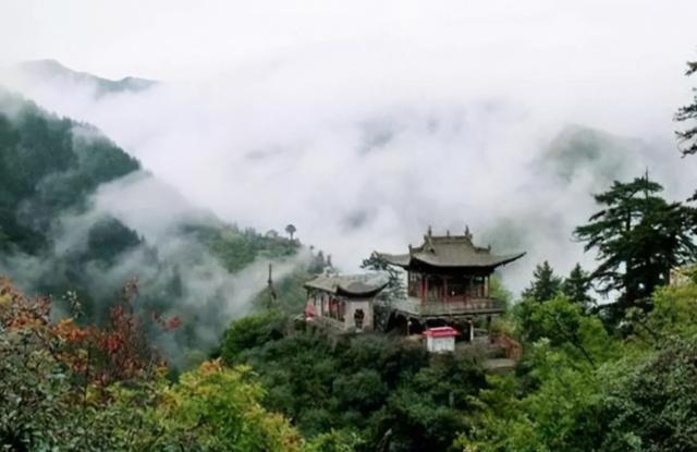 甘肃旅游必去十大景点，甘肃风景最美的十个景区