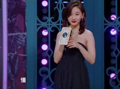 不爽？泼他呀 情人节送女朋友什么礼物比较有意义