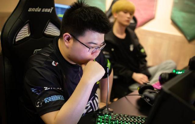 绝地求生辅助PCL春季赛结束后 国外数据网站4AM排名上升 直接登顶第一