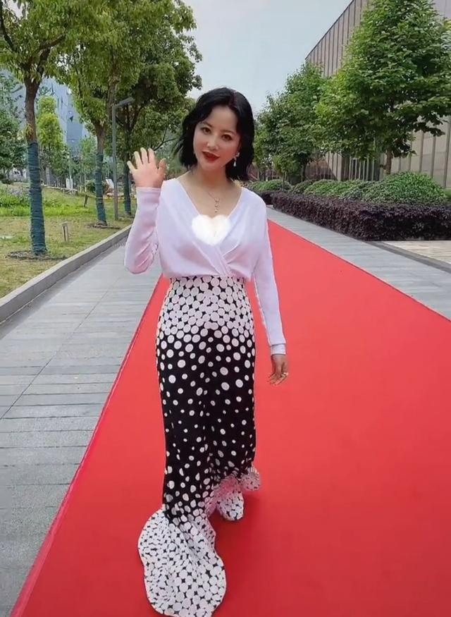 red carpet slippers
