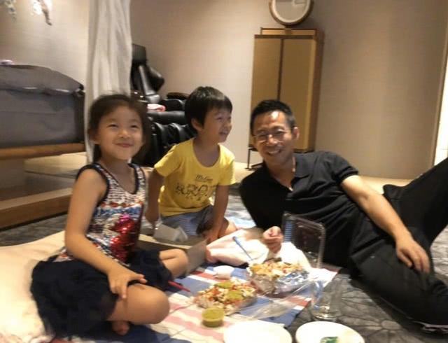汪小菲曬兒子正面照，4歲兒子顏值高，五官精緻比姐姐更「漂亮」 娛樂八卦吃瓜 第7张