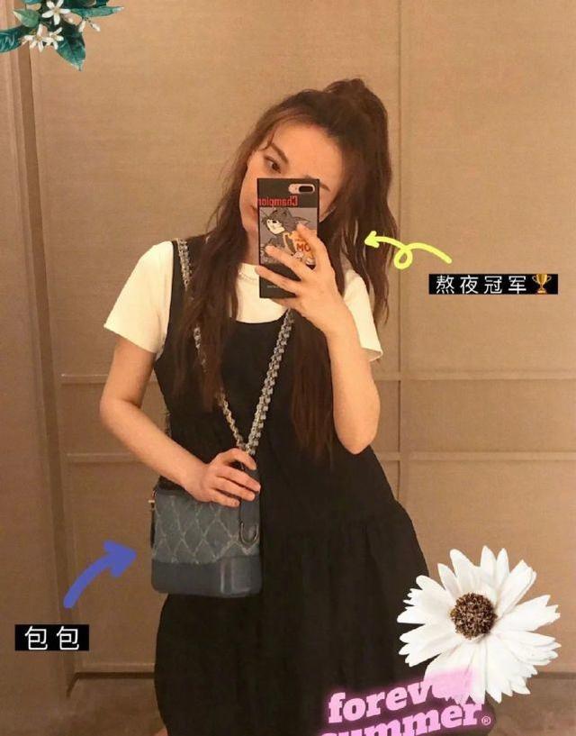 吳昕穿搭不像37歲！各種甜酷少女風穿搭信手拈來，適合小個子女生 娛樂八卦吃瓜 第9张