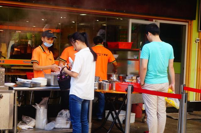 开早餐店赚钱吗，早餐店面一年能赚20万（前妻嫉妒得眼睛发红）