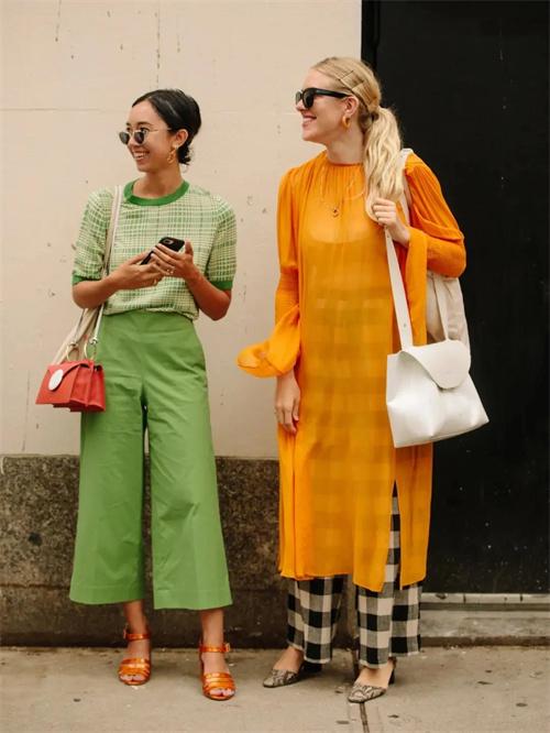 4色经典配色方案，一个较冷门的配色技巧