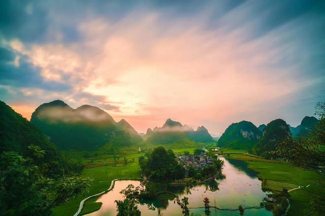 适合发出去玩的短句简单（适合去旅游发的文案）