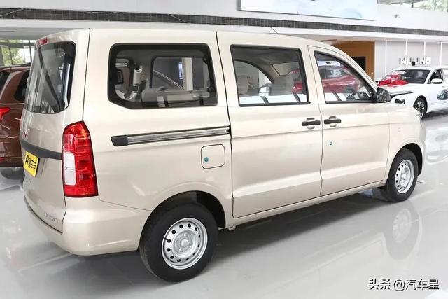 五菱宏光V搭载1.2L，五菱宏光v新款2022款最高配