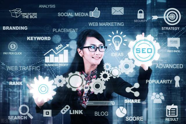 感情时尚博主刘筱、时尚达人黎贝卡和创业人何放盐