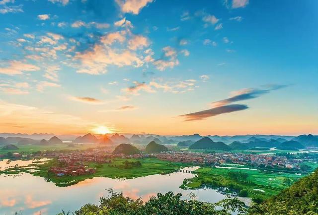 适合发出去玩的短句简单（适合去旅游发的文案）