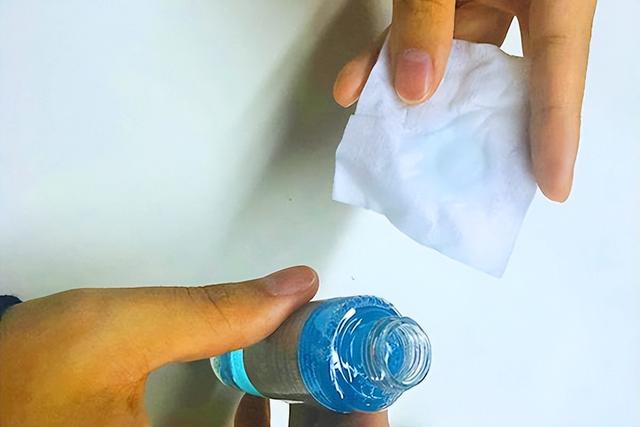 过期的护肤品还能用吗，过期不久的护肤品到底还能不能用（你家的化妆品过期了吗）