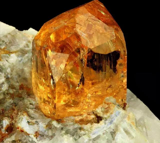 不能碰的宝石帕托石（对人体有害的石头有哪些）