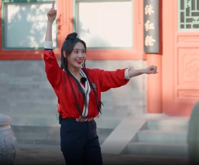 王智身材巅峰写真，成名之路颇为坎坷