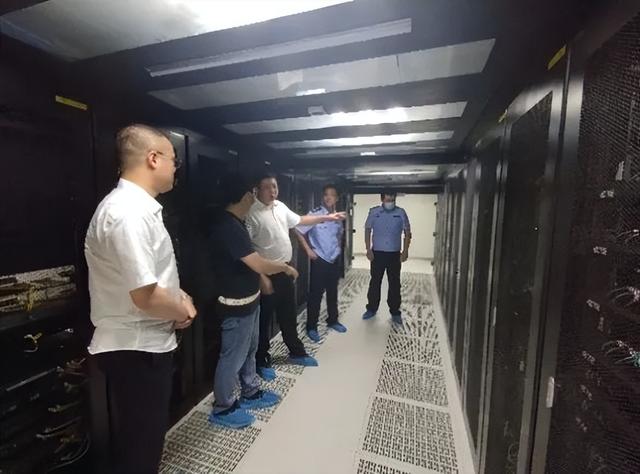 危险的wifi，国家网络安全教育日ppt（千万别用Wi-Fi万能钥匙）