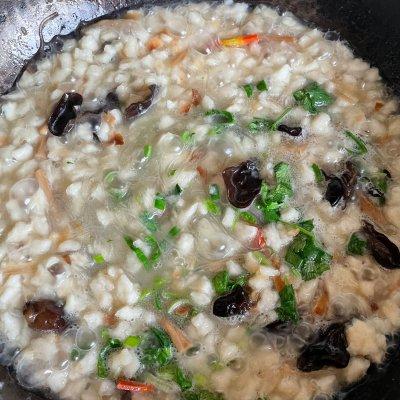 羊肉泡馍怎么做好吃（羊肉泡馍正宗做法与配料）