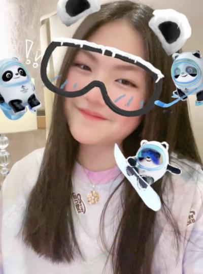 李湘女儿近照李湘晒王诗龄近照，李湘回应王诗龄汉服造型