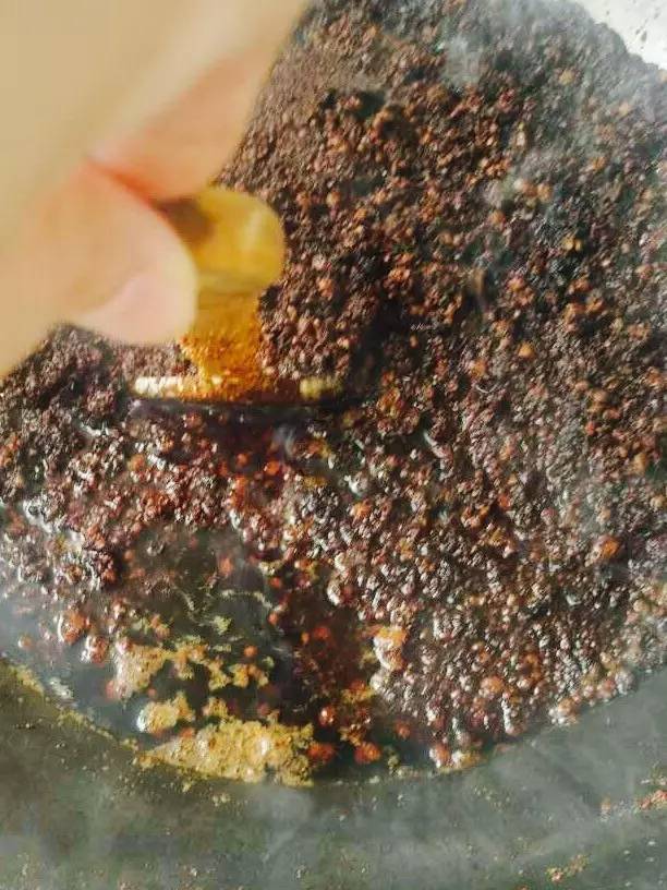 蛋黄油的作用与功效（分享蛋黄油的做法与准备工作）