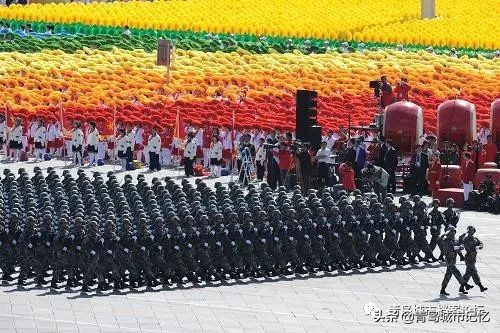 庆祝中华人民共和国成立72周年!新中国15次国庆大阅兵历史回顾