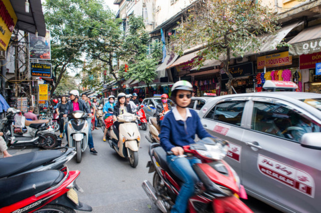 去越南旅游可以干很多女的，去越南女人