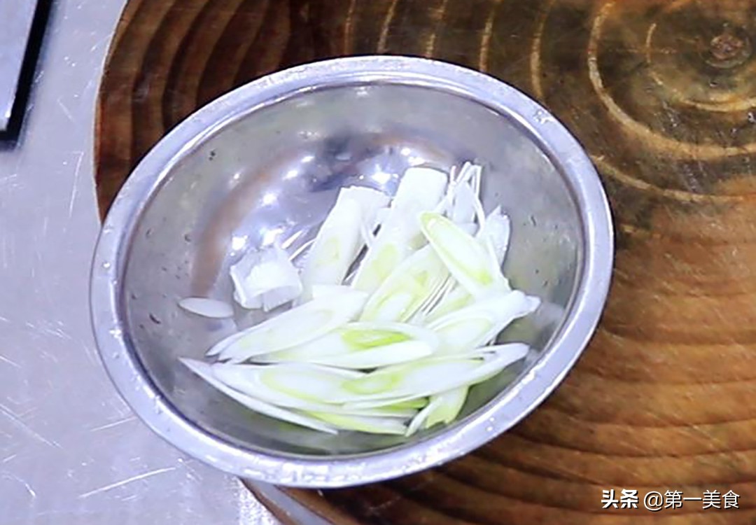 洋葱鸡蛋做法（手把手教你做出鲜味无敌的洋葱炒蛋）