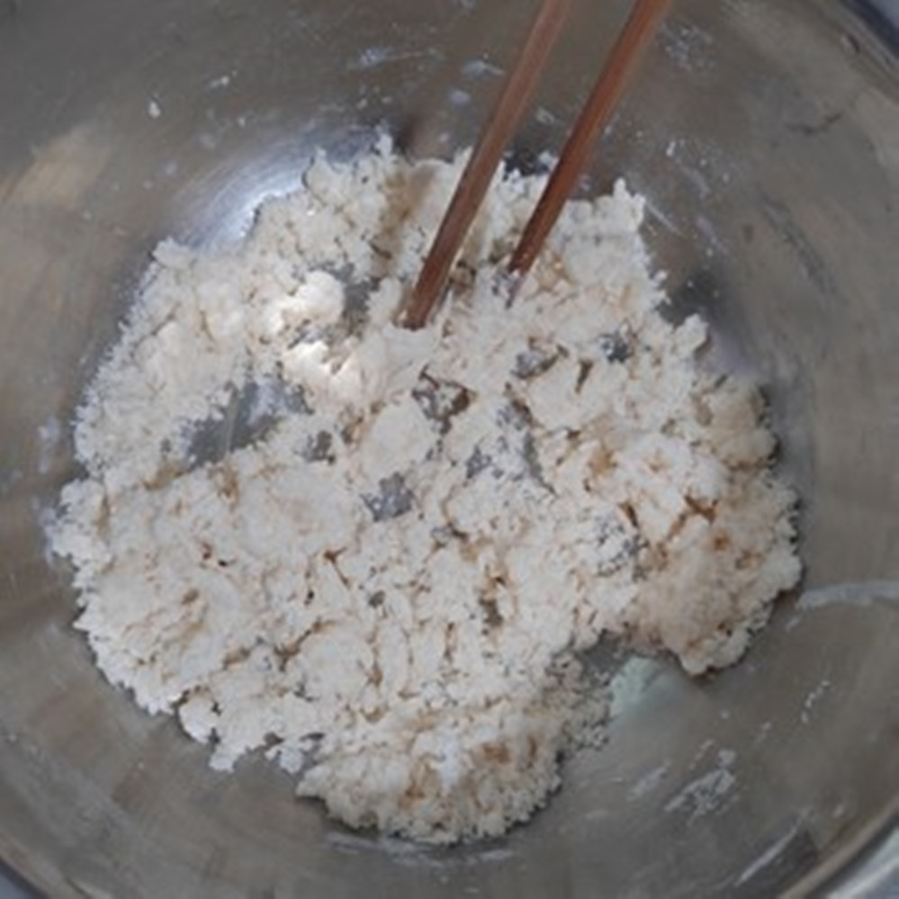 炸油饼的做法（教你做好吃又简单的炸油饼）