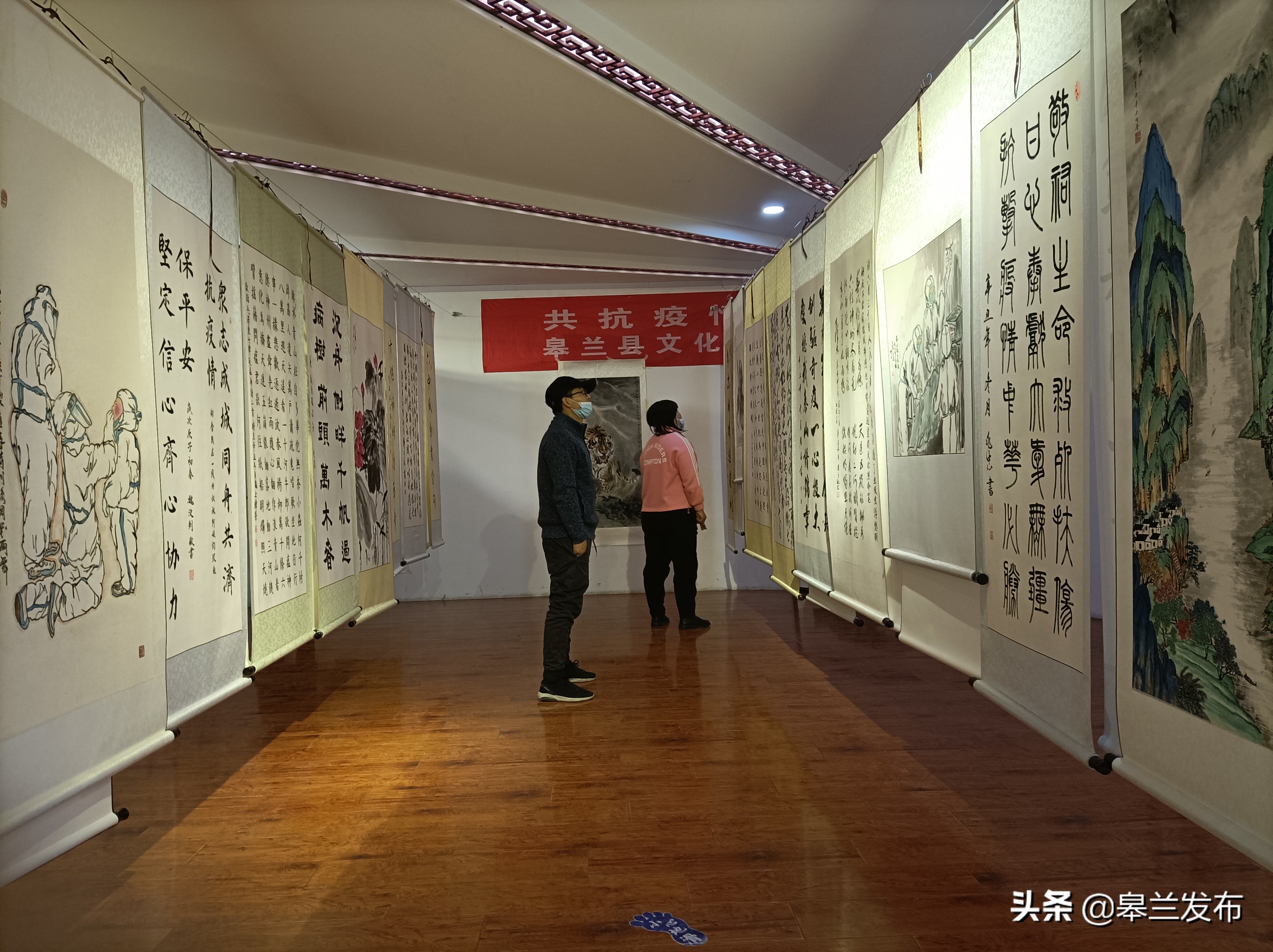 皋兰县文化馆学习贯彻十九届六中全会精神书画展览正在展出